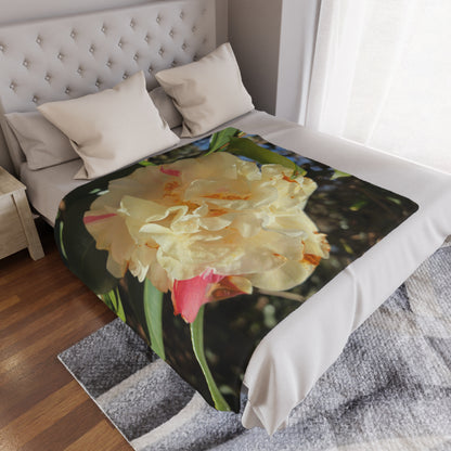 Floral Camellia Minky Blanket — Soft Botanical Throw