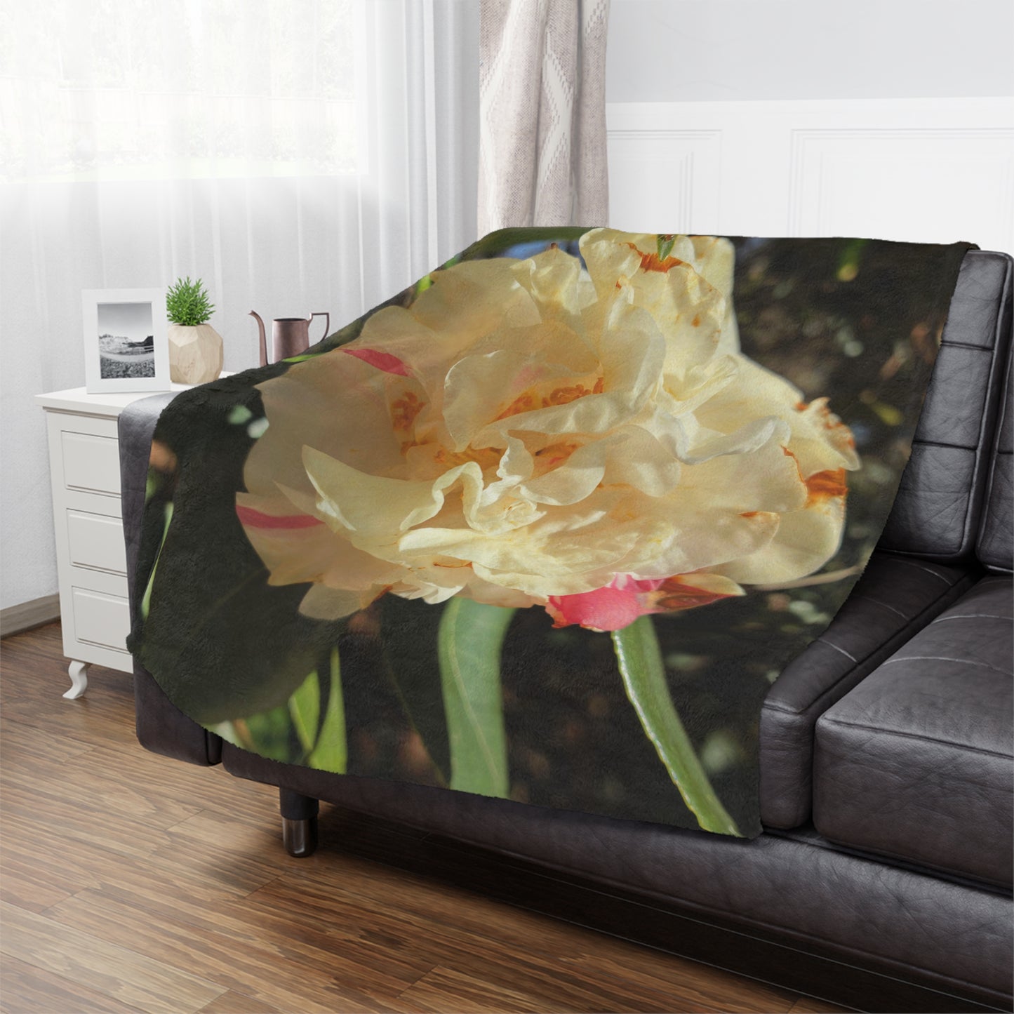 Floral Camellia Minky Blanket — Soft Botanical Throw