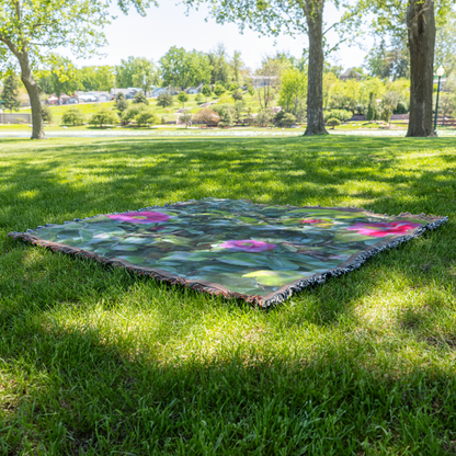 Greensbo_Red_Grass_V_Mockup.png_15619556