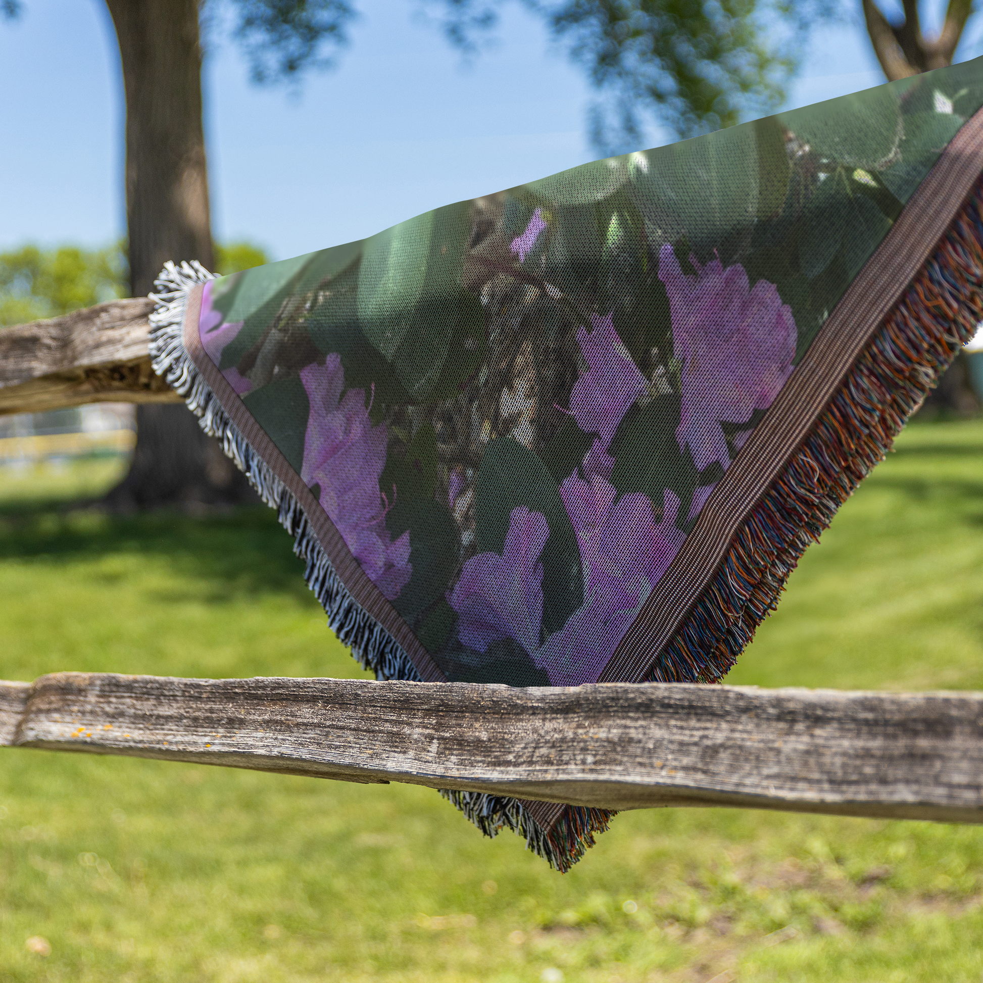 More_Perple_flouers_Fence_V_Mockup.png_15595167
